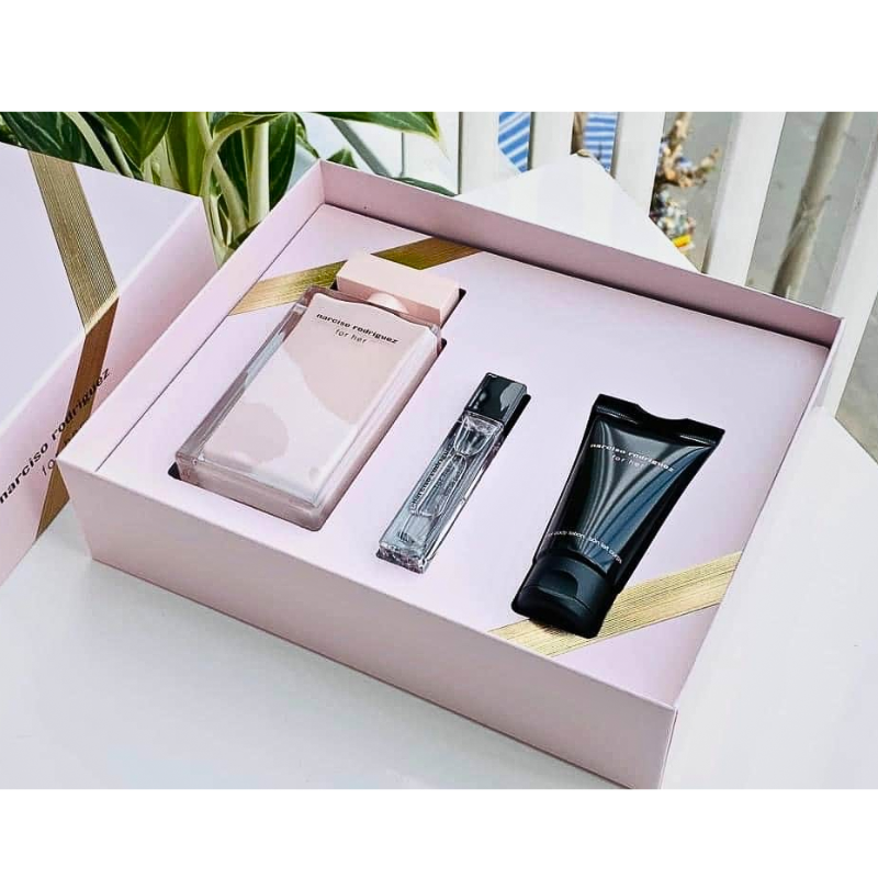 Set NARCISO For her (Hồng nhạt) (100ml + 10ml + lotion 50ml)